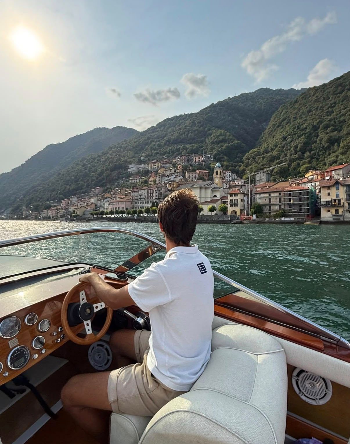 Skipper locale di Boat Tours Amalfi Coast al timone
